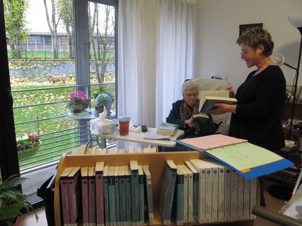 Photographie d'un point lecture dans une maison de retraite