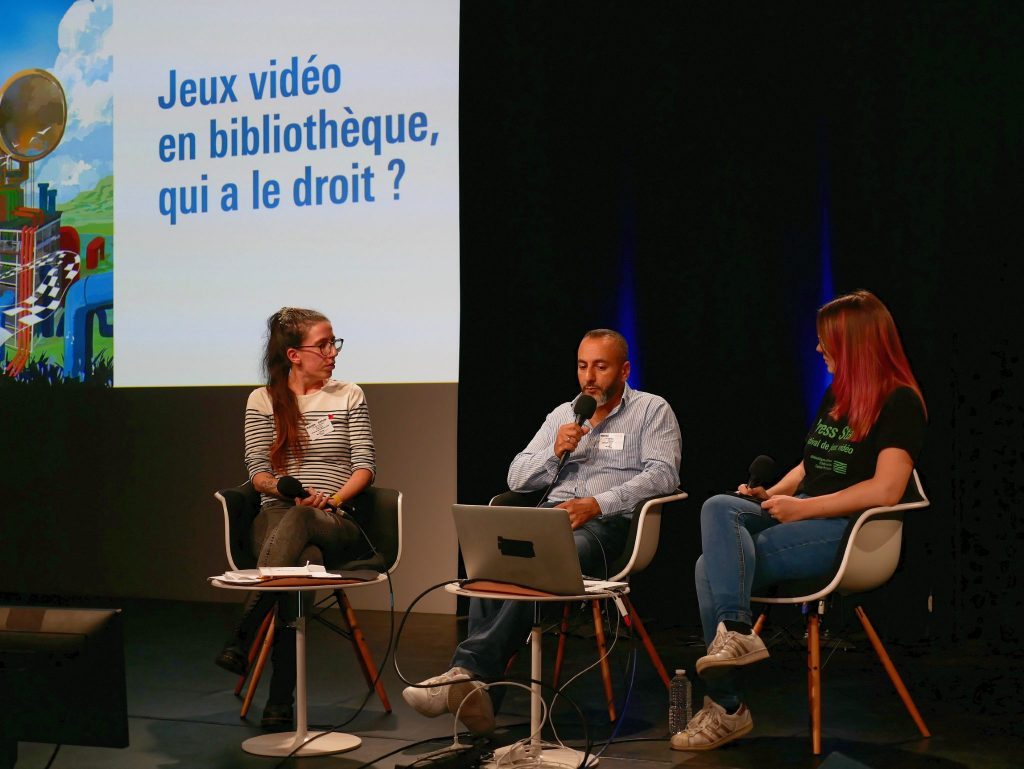 Photo de la table ronde « Jeux vidéo en bibliothèque : une gymnastique de la pratique ».