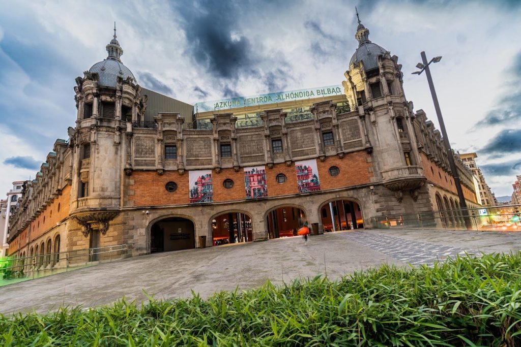 L’Azkuna Zentroa Alhóndiga à Bilbao - Extérieur