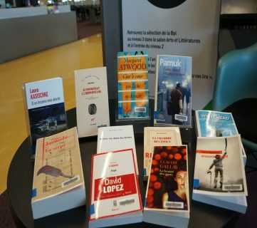 Photo d'une valorisation des livres de la rentrée littéraire à la Bpi.