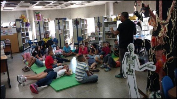 photographie intérieure bibliothèque São Paulo